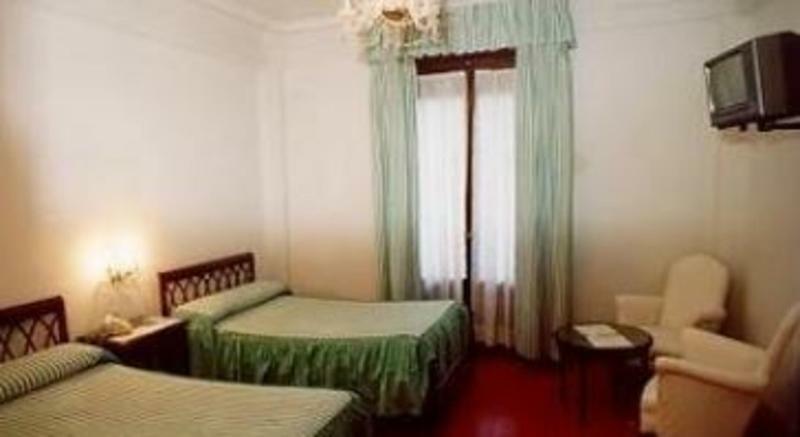 Hostal Amberes Madrid Exterior foto
